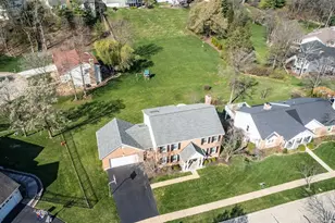 14715 Timberway Ct, Chesterfield, MO 63017 - Photo 2