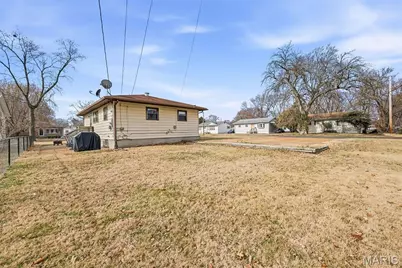 1760 Fernbrook Ln, Florissant, MO 63031 - Photo 30