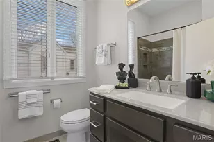 8 Columbus Square Dr, Saint Louis, MO 63101 - Photo 18