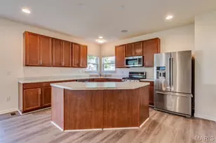 253 Village Creek Dr Dr, Ballwin, MO 63021 - Photo 20