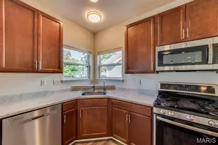 253 Village Creek Dr Dr, Ballwin, MO 63021 - Photo 24