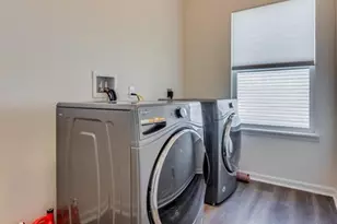 253 Village Creek Dr Dr, Ballwin, MO 63021 - Photo 30