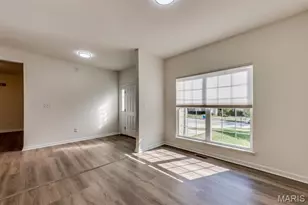 253 Village Creek Dr Dr, Ballwin, MO 63021 - Photo 8