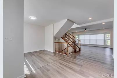 253 Village Creek Dr Drive, Ballwin, MO 63021 - Photo 6