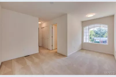 253 Village Creek Dr Drive, Ballwin, MO 63021 - Photo 32