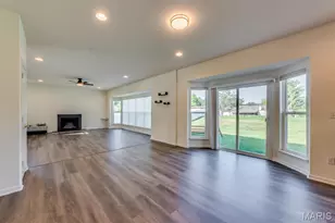 253 Village Creek Dr Dr, Ballwin, MO 63021 - Photo 16