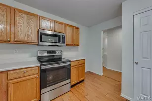 596 Misty Mountain Dr, O'Fallon, MO 63368 - Photo 20