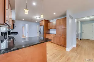 10471 Garibaldi Pl, Saint Louis, MO 63131 - Photo 14