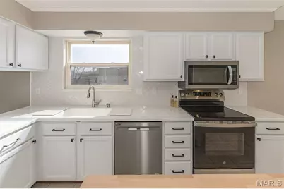 611 Bennington Drive, Saint Charles, MO 63304 - Photo 16