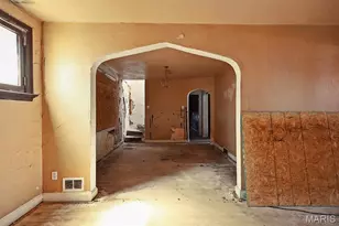 5918 Dressell Ave, Saint Louis, MO 63120 - Photo 4