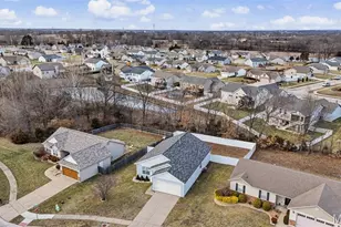 401 Sceptre Rd, Wentzville, MO 63385 - Photo 24