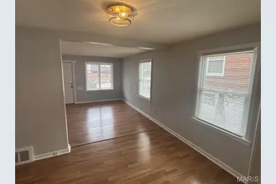 6705 Kenwood Drive, Saint Louis, MO 63121 - Photo 10