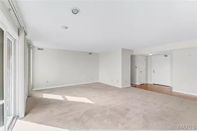 526 Sarah Lane #25, Creve Coeur, MO 63141 - Photo 12
