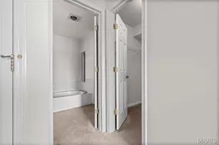 526 Sarah Ln, Creve Coeur, MO 63141 - Photo 26