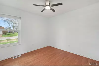 400 Woodrun Drive, Ballwin, MO 63021 - Photo 12