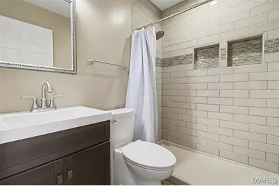 400 Woodrun Drive, Ballwin, MO 63021 - Photo 16