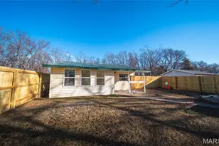 15775 Hallmark Ln, St Robert, MO 65584 - Photo 2