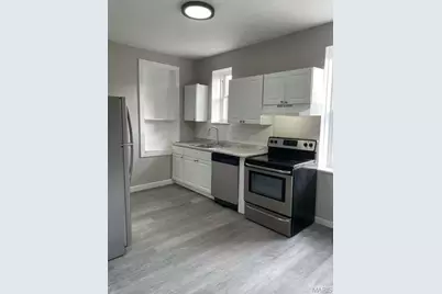 3652 S Compton Avenue, Saint Louis, MO 63118 - Photo 2