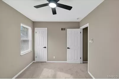 10040 Knollcrest Drive, Saint Louis, MO 63136 - Photo 18