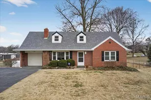 10040 Knollcrest Dr, Saint Louis, MO 63136 - Photo 2