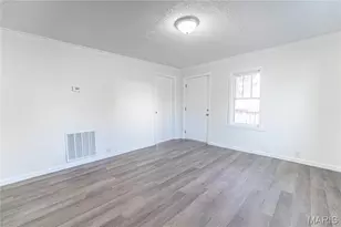 803 S 4th St, De Soto, MO 63020 - Photo 8