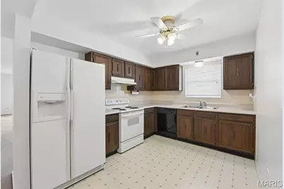 12568 Chardin Place #1, Unincorporated, MO 63128 - Photo 6