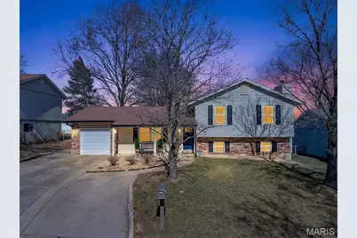 26 Vanguard Drive, Saint Peters, MO 63376 - Photo 2