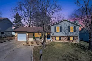 26 Vanguard Dr, Saint Peters, MO 63376 - Photo 2