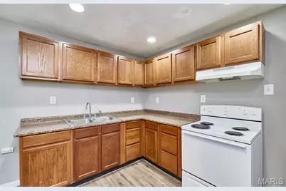 6238 Tyndall Drive, Saint Louis, MO 63134 - Photo 10