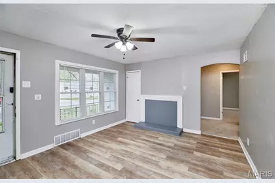 6238 Tyndall Drive, Saint Louis, MO 63134 - Photo 6