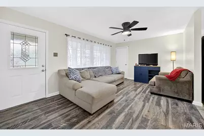 713 Plaza Drive, O'Fallon, MO 63366 - Photo 2