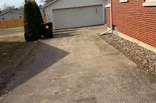 920 S Spring St, Palmyra, MO 63461 - Photo 4