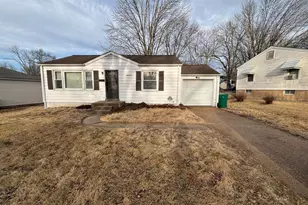 1219 Esquire Dr, Bellefontaine Neighbors, MO 63137 - Photo 2