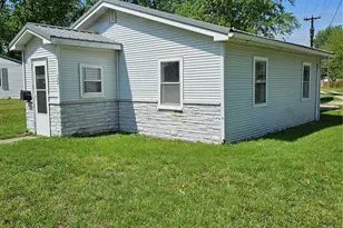 304 N Shelby, Shelbina, MO 63468 - Photo 2