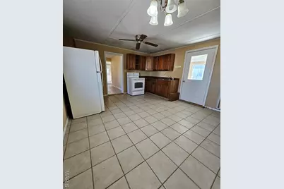 304 N Shelby, Shelbina, MO 63468 - Photo 10