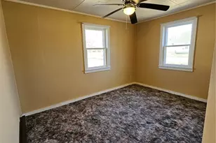 304 N Shelby, Shelbina, MO 63468 - Photo 18