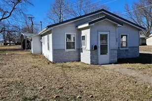 304 N Shelby, Shelbina, MO 63468 - Photo 2