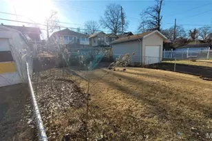 6906 Leedale Dr, Velda Village Hills, MO 63121 - Photo 14