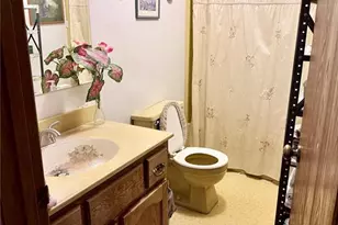 708 Yale St, Farmington, MO 63640 - Photo 4