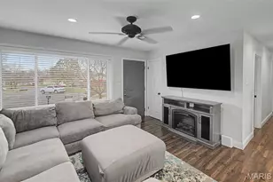 10824 Galena Ct, Saint Louis, MO 63123 - Photo 10