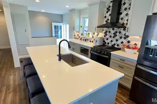 10824 Galena Ct, Saint Louis, MO 63123 - Photo 32