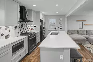 10824 Galena Ct, Saint Louis, MO 63123 - Photo 8