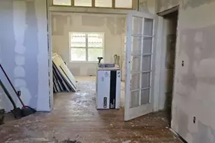 920 Bayard Ave, Saint Louis, MO 63108 - Photo 2