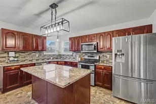 928 Cypress Club Ct, Wentzville, MO 63385 - Photo 10