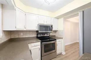 5107 Hollow Wood Ct, Saint Louis, MO 63128 - Photo 12