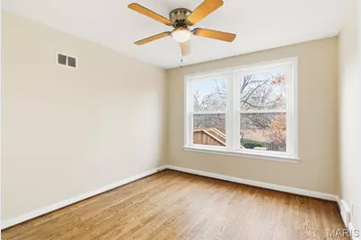 852 Berick Drive, University City, MO 63132 - Photo 22