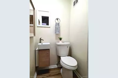 852 Berick Drive, University City, MO 63132 - Photo 28