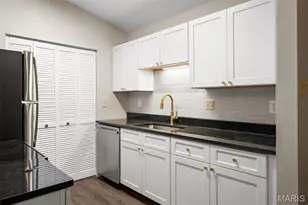17065 Sandalwood Creek Dr, Wildwood, MO 63038 - Photo 8