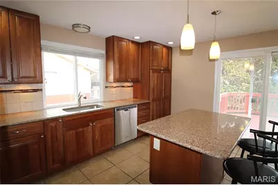 736 Henry Avenue, Ballwin, MO 63011 - Photo 16