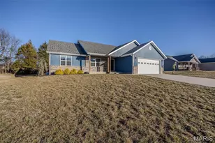 1520 Fairfield Dr, Lebanon, MO 65536 - Photo 2